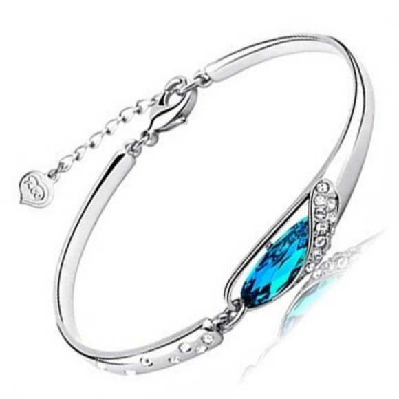 Jewelry Set - Picture 2 of 7